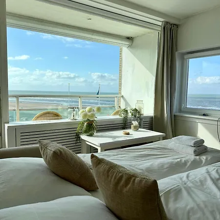 Nicky's Seaview Apartment *